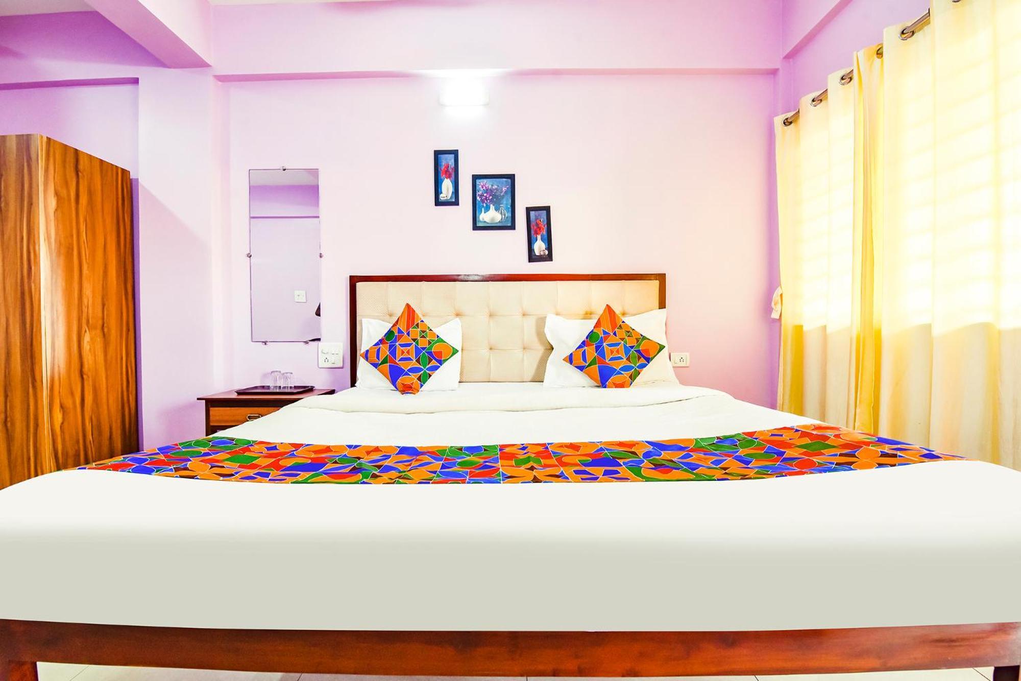 Fabexpress Morjim Paradise - Nr Morjim Beach 외부 사진